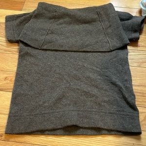 Gap short sleeved sweater shirt